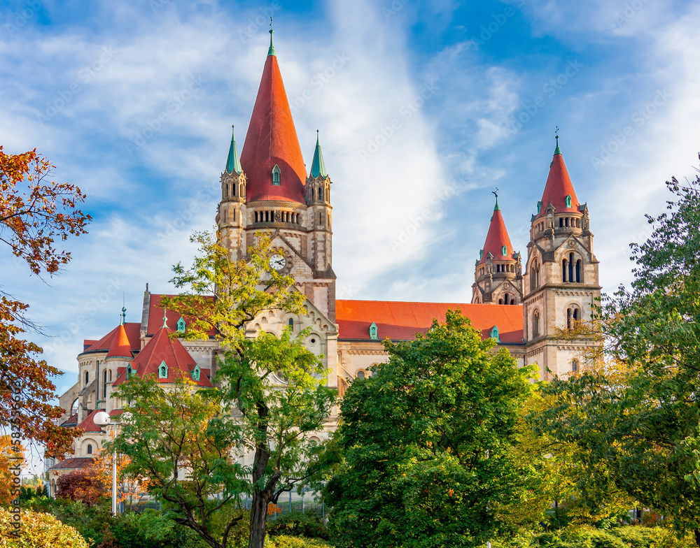 Fototapeta premium St. Francis of Assisi church in autumn, Vienna, Austria