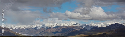 Mountains on Alaska © Galyna Andrushko