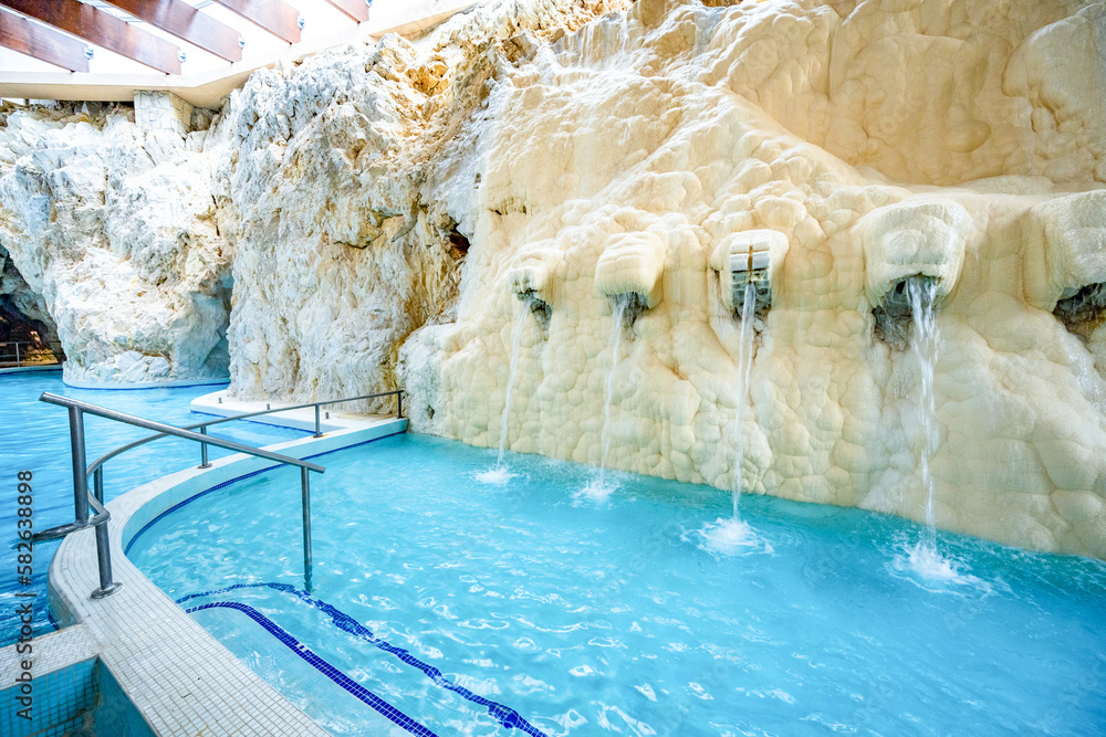 Cave bath complex (Barlangfurdo), a thermal bath complex in a natural