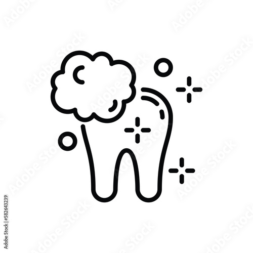 Teeth whitening thin line icon. Clean shine teeth. Dental treatment. Vector illustration.