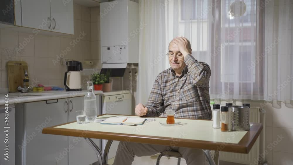 The bored old man is depressed.
Retired old man with problems and troubles at home is unhappy and bored.
The bored old man is depressed.
Retired old man with problems and troubles at home is unhappy and bored.