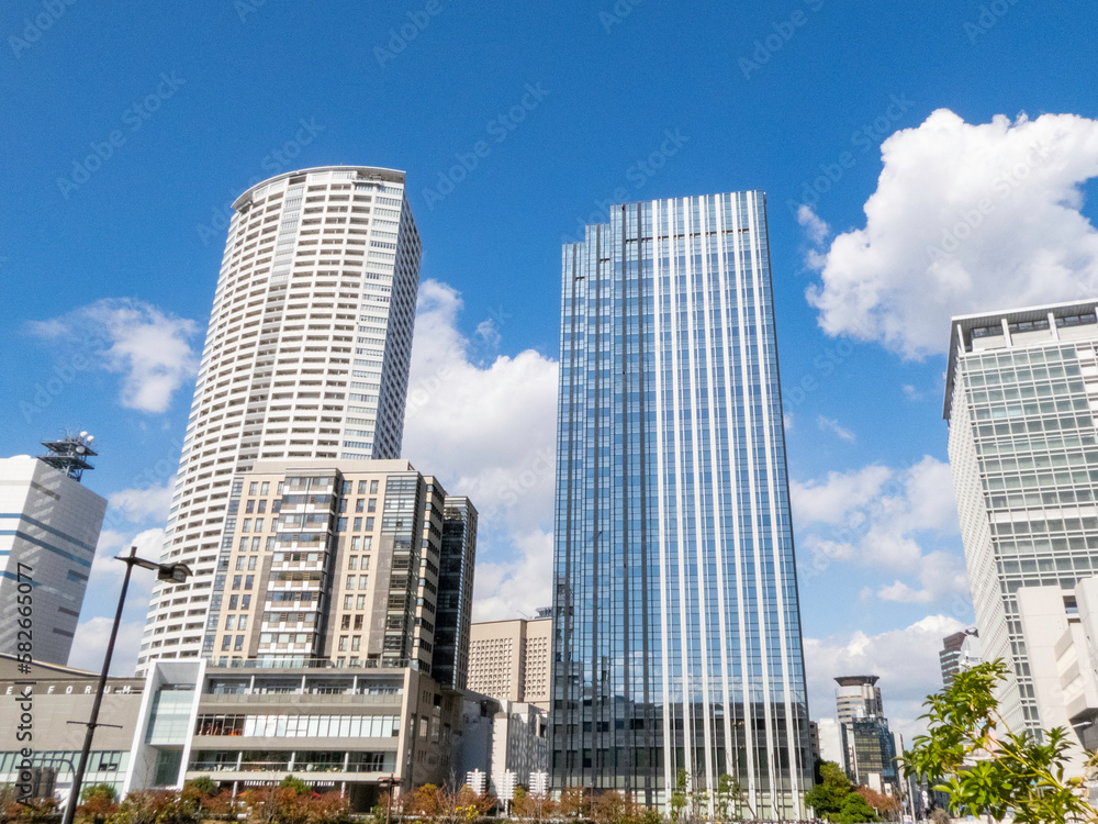 昼の大阪府大阪市北区中之島の風景