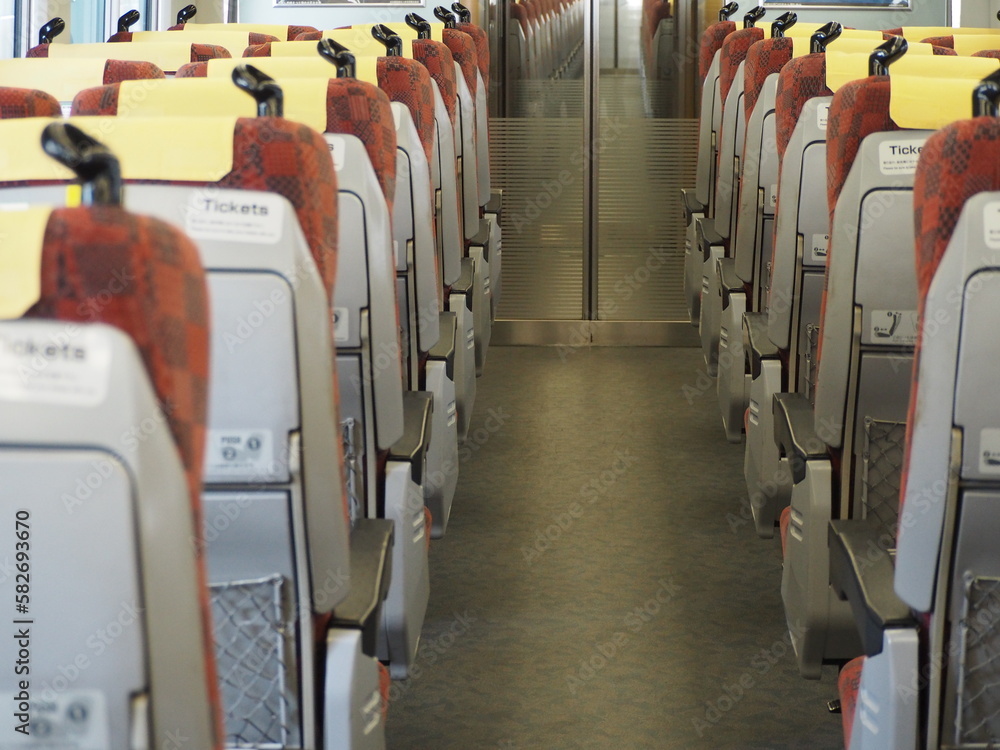 電車 特急しらゆきの車内