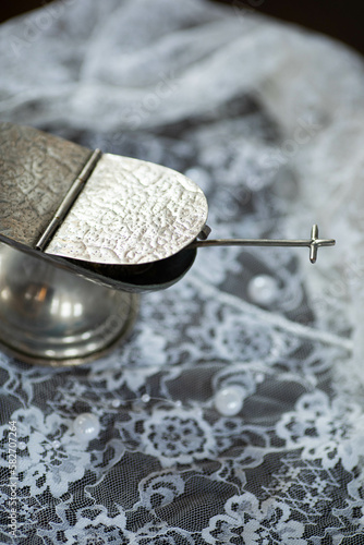 needle and thread