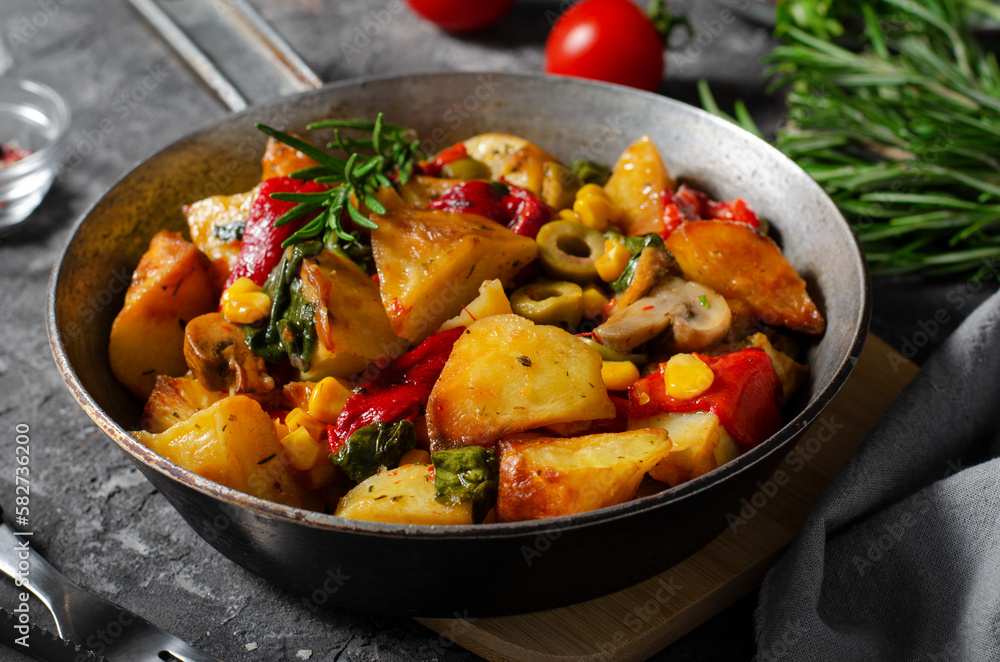 Potato Vegetable Stew, Cooked Vegetables, Healthy Vegetarian Meal Potato Vegetable Stew, Cooked Vegetables, Healthy Vegetarian Meal