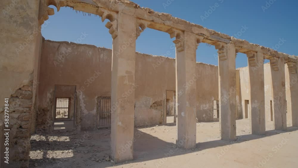 Al Jumail, Abandoned mosque with minaret at ruined ancient Arab fishing village, North Qatar.
Al Jumail, Abandoned mosque with minaret at ruined ancient Arab fishing village, North Qatar.