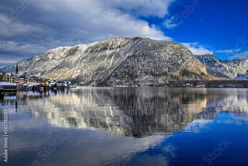 Wallpaper Mural Hallstatt lake with Alpine ranges during winter  Torontodigital.ca
