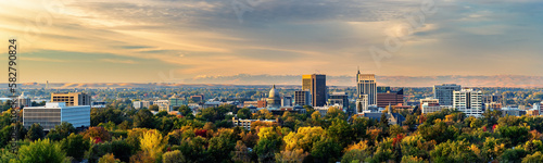 Schilderij op canvas Morning sunrise over Boise Idaho in the fall