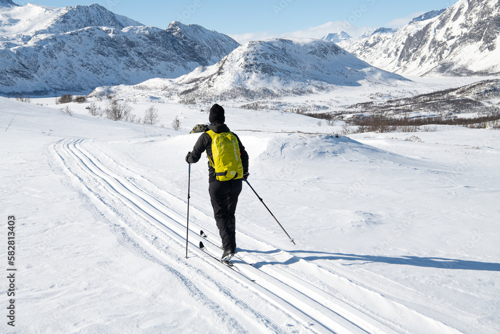 Gepflegte Loipen, bester Schnee und eine großartige Natur - Ski Langlauf in den Bergen Norwegens ist ein besonderes Erlebnis