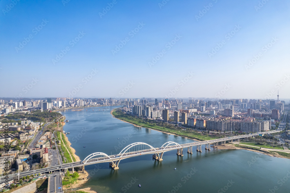 Fototapeta premium Lusong Bridge, Zhuzhou City, Hunan Province, China
