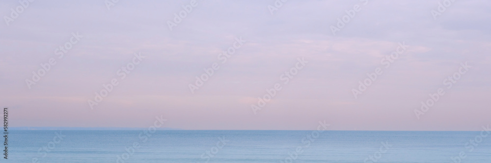 Fototapeta premium Stille Atmosphäre an der Ostsee, Timmendorfer Strand, Schleswig-Holstein, Deutschland