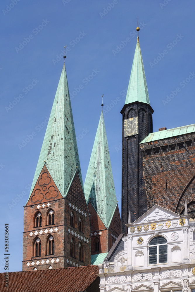 Obraz premium Lübeck - Marienkirche und Rathaus, Schleswig-Holstein, Deutschland, Europa