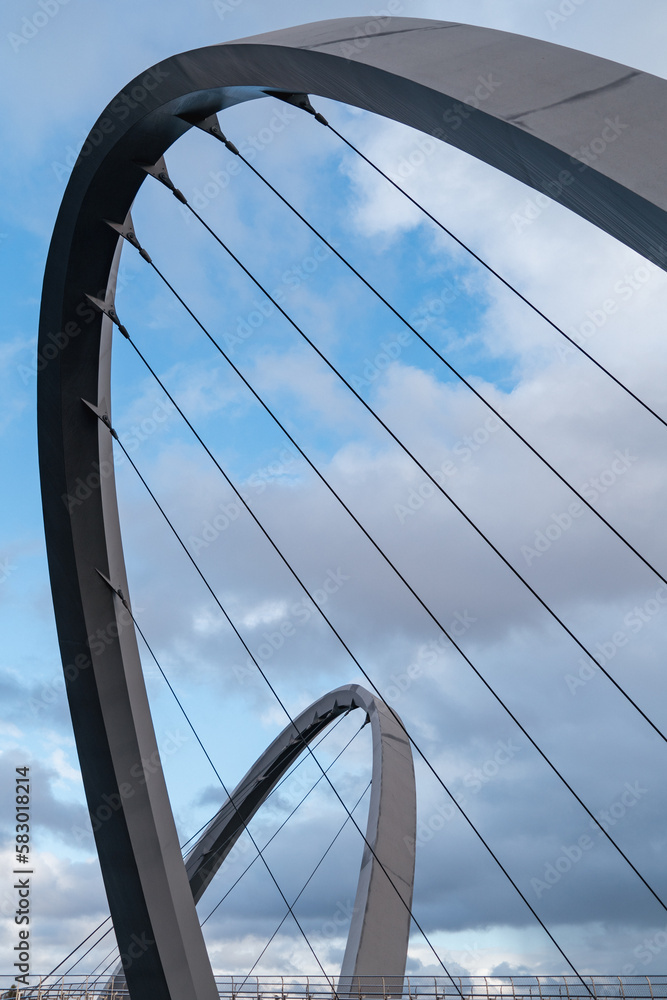 Obraz premium bridge over sky