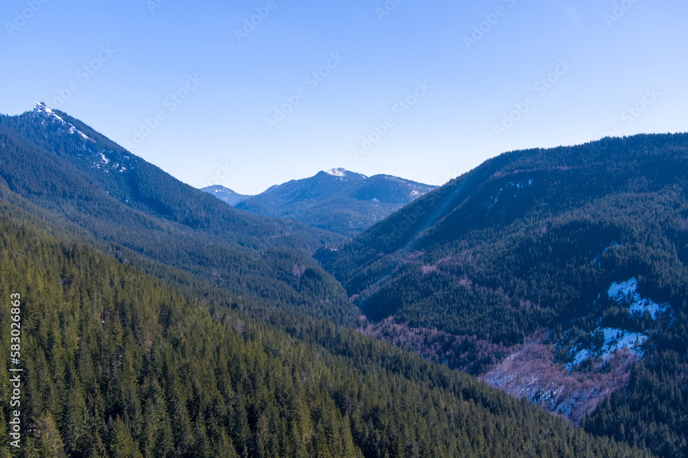 The Cascade Range of Washington State near Mount Rainier in March