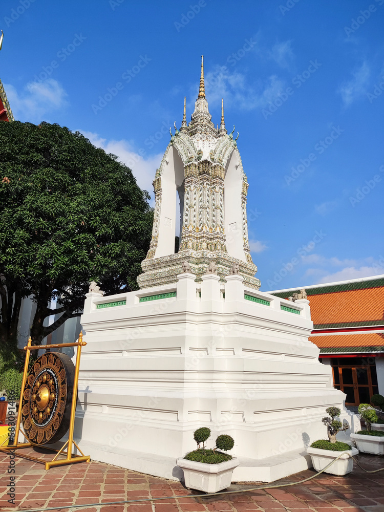 Fototapeta premium Wat Pho bell tower in Bangkok, Thailand
