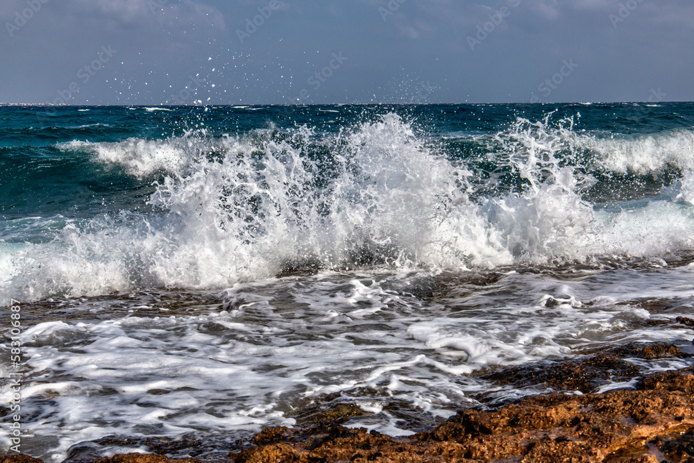 Fototapeta premium waves on the beach