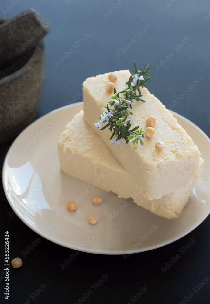 protein and vegan chick peas tofu