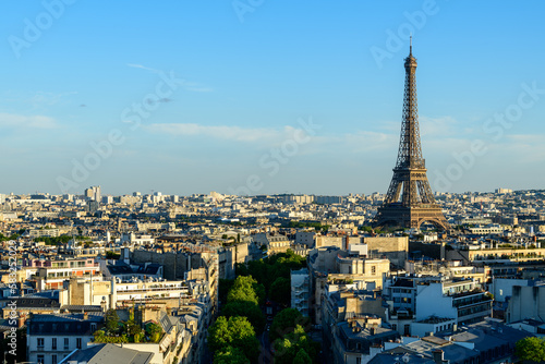 Avenue dIena and the Eiffel Tower , in Europe, France, Ile de France, Paris, in summer, on a sunny day. © Florent