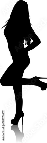 Silhouette einer sexy Frau mit High Heels und angewinkeltem Bein - Posing