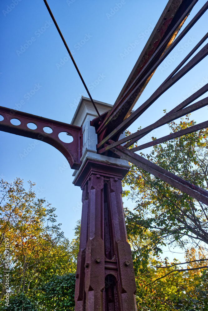 Painstakingly built steel structures holding on to heavy weight of the bridge, Laurel, MD, USA