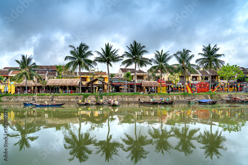  A boatings harbor serving tourists in the ancient town of Hoi An, Quang Nam Province, Vietnam   © Quang