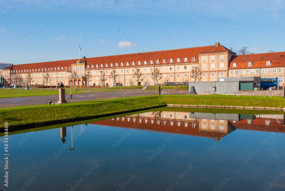 Fototapeta premium Rosenborg Palace Gardens in Copenhagen, Denmark 