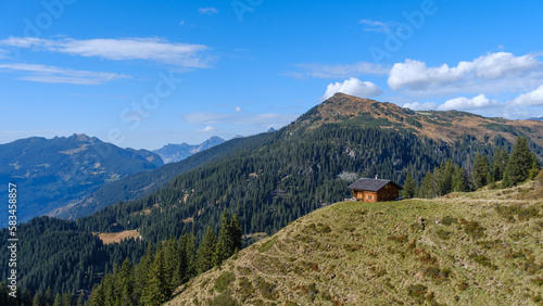 Gretschalpe im Europaschutzgebiet Verwall im Montafon - Ausblick auf ein beeindruckendes Bergpanorama