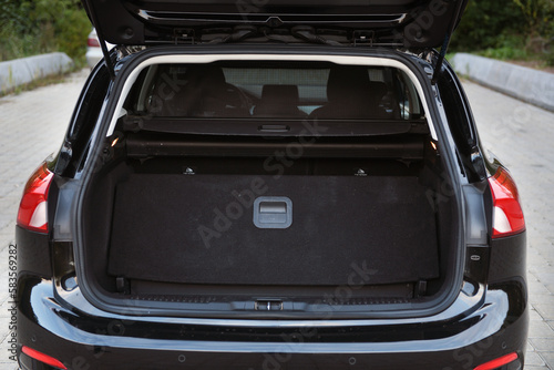 The empty trunk of a modern car station wagon. © lial88