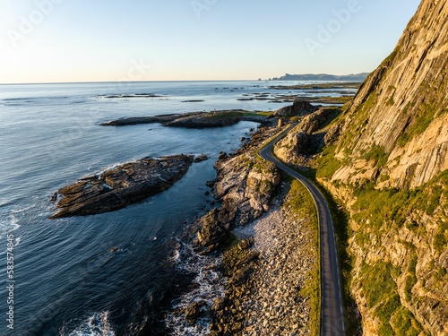 Photographie Aerial view of a highway road at the hillside at the shore