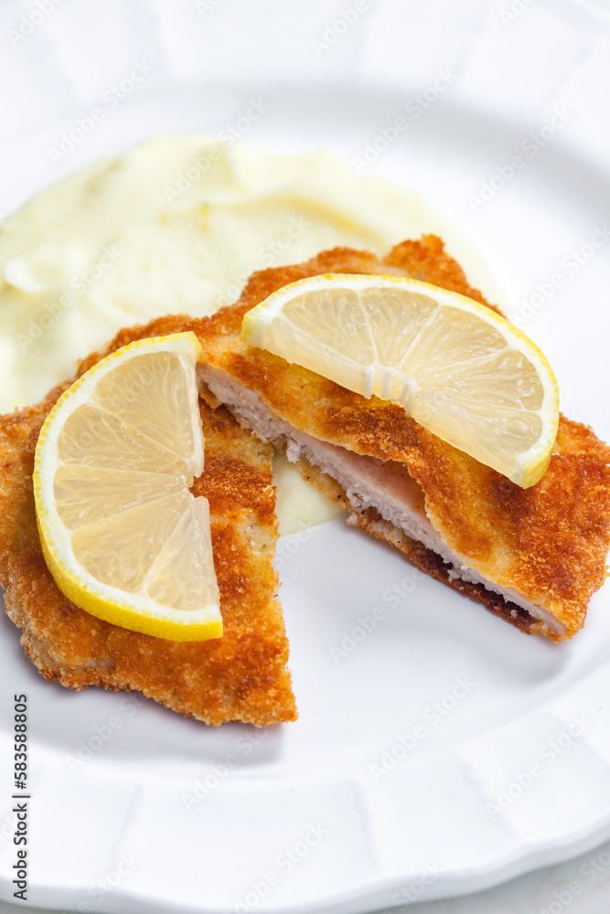 veal schnitzel with mashed potatoes veal schnitzel with mashed potatoes