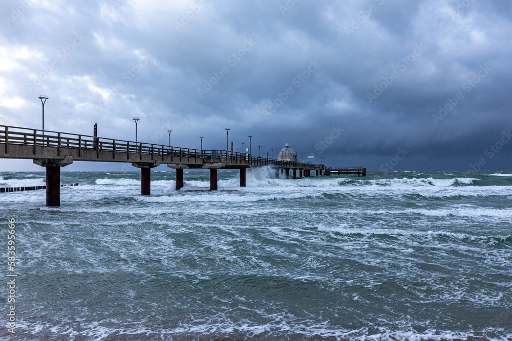 Zingster Strand im Januar. Zingster Strand im Januar.