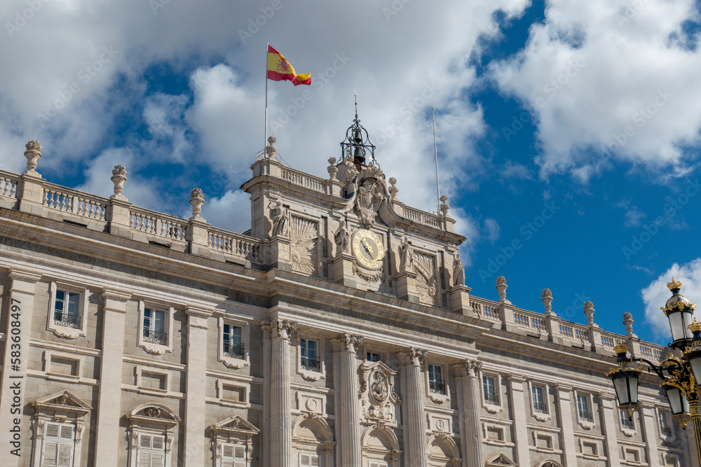 Fachada del Palacio Real de Madrid - edificio emblemático