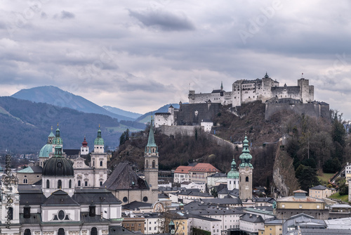 Blick über die Altstadt von Salzburg auf die Festung Hohensalzburg
