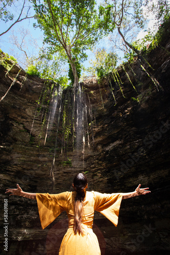Cenote Chichikan, Valladolid, Yucatán II