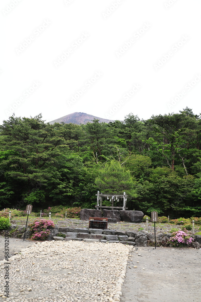 高千穂峰の見える祭壇の風景