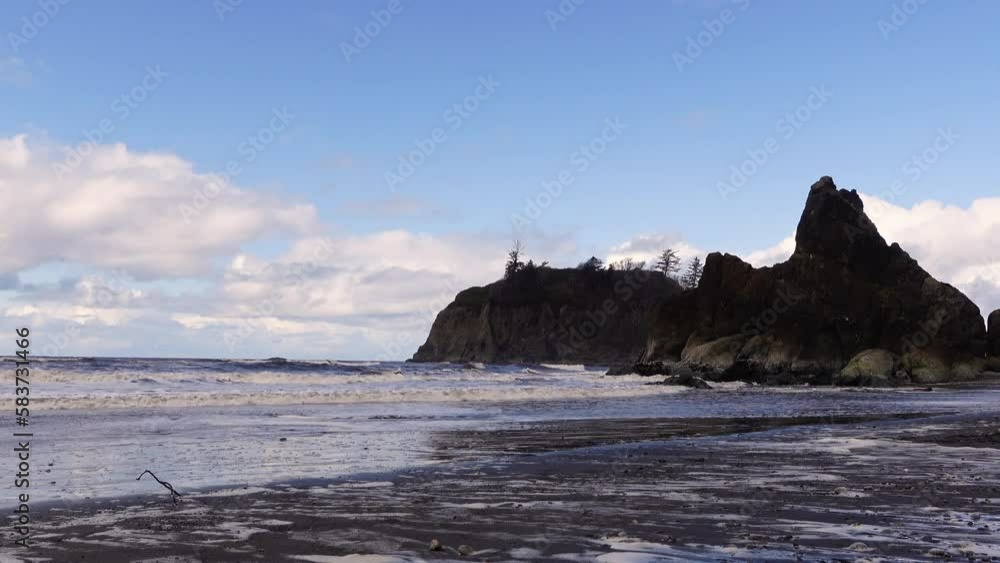 Pacific Ocean View of Waves on Ruby Beach in Washington State Pacific Ocean View of Waves on Ruby Beach in Washington State