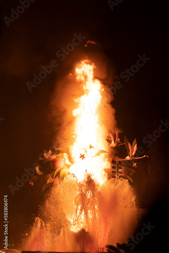 Fototapeta Naklejka Na Ścianę i Meble -  Burning of the figures at the Las Fallas festival in Valencia, 2023. La Crema.