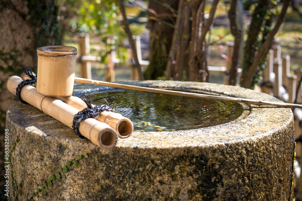 日本のつくばい　和風イメージ