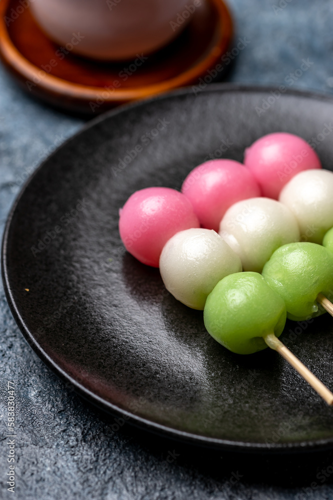三色団子　日本の甘味