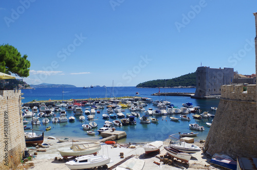Dubrownik Chorwacja widok na port © Agnieszka
