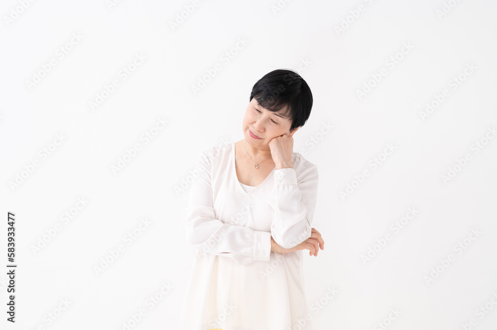 考え込む女性 ポートレート 考え込む女性 ポートレート