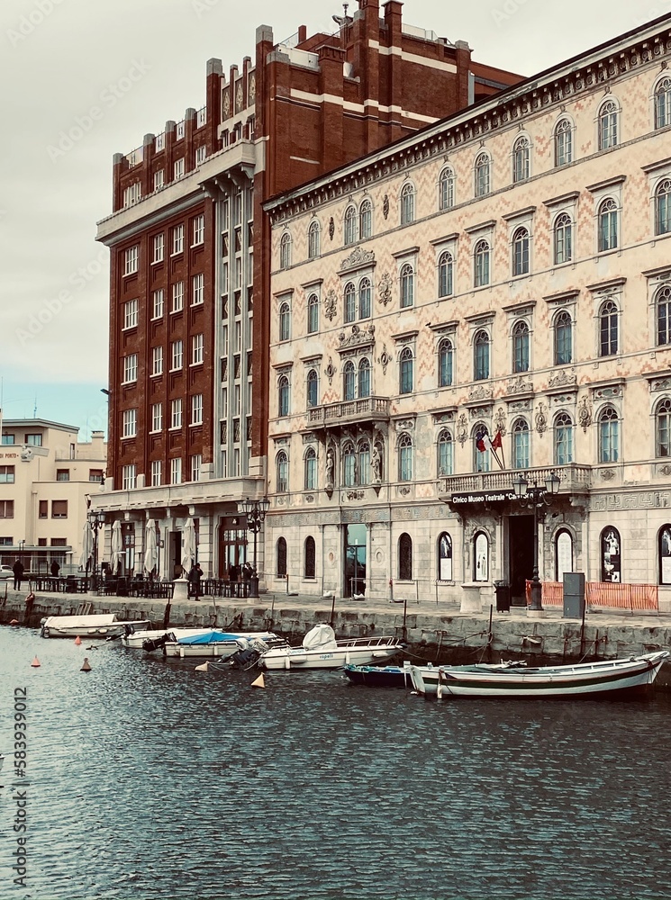 city canal houses