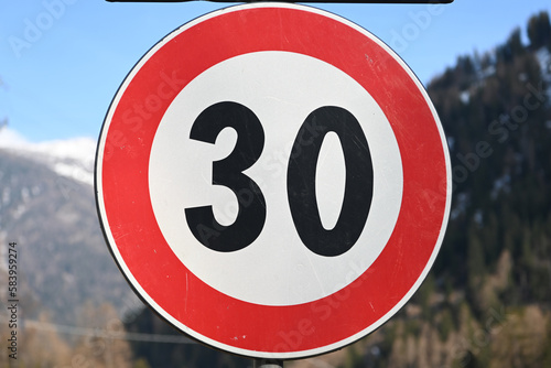 limite velocità 30 
