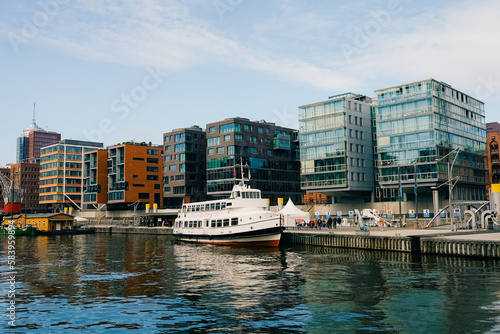 Cityscape of Sandtorhafen canal in Hamburg, Germany © ln_a