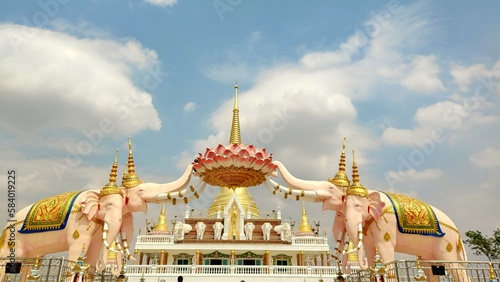 temple Thailand beautiful golden religion culture travel 