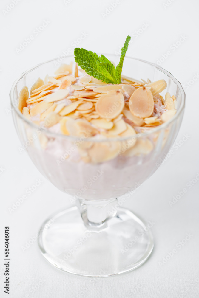 vanilla cream with mint vanilla cream with mint