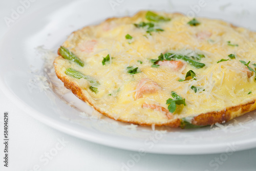 scrambled eggs with tomatoes, cheese