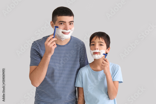 Father and his little son s...