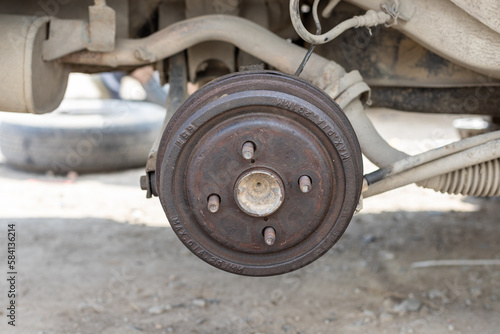 Rear tyre hub assembly strut closeup view