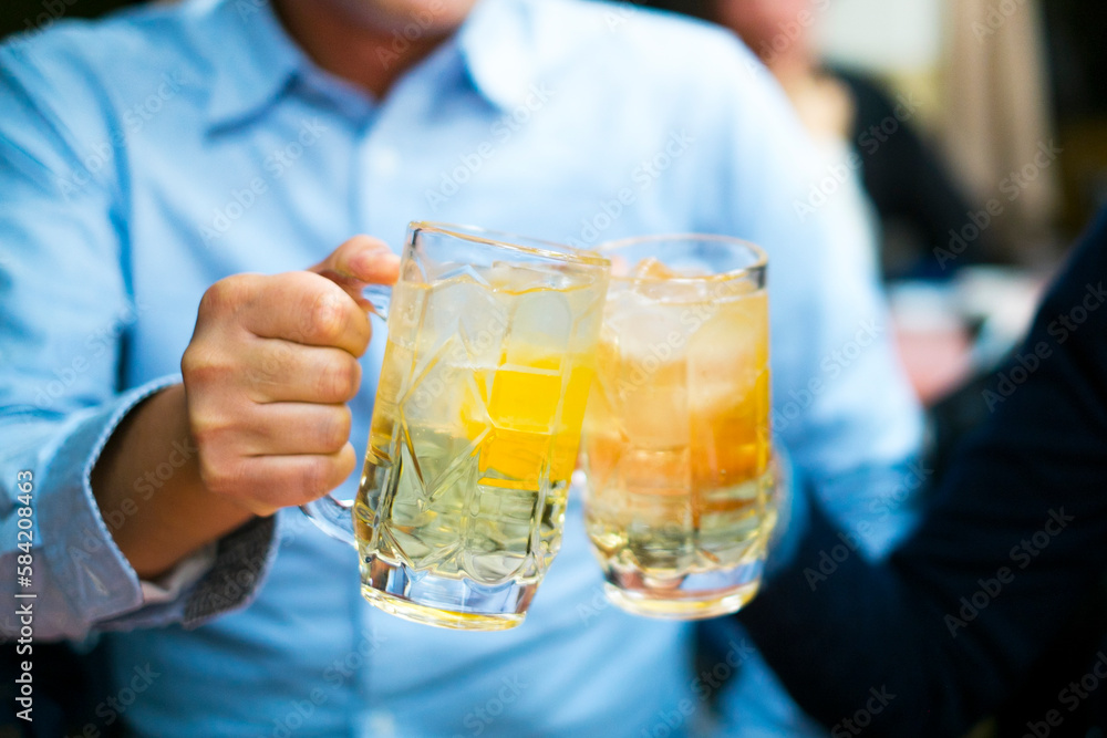 ハイボールで乾杯 ハイボールで乾杯